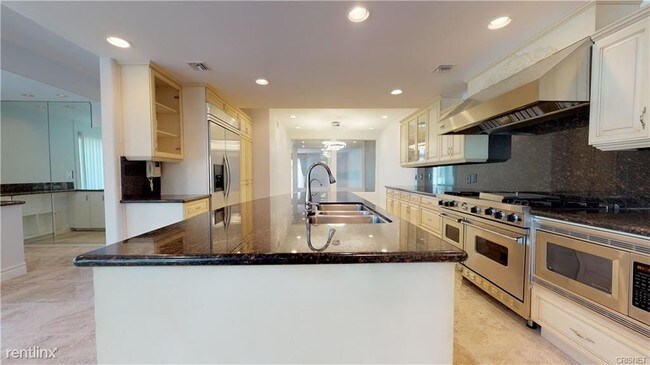 Building Photo - 4 br, 4 bath House - 22500 N Summit Ridge Cir