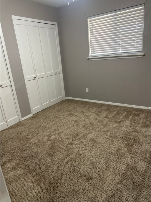 Building Photo - 2114 E Marshall Ave