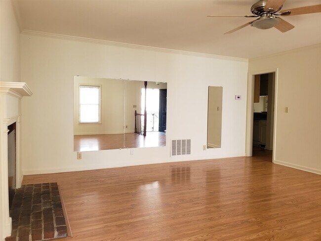 Foto del edificio - 1507 Westfield Ct