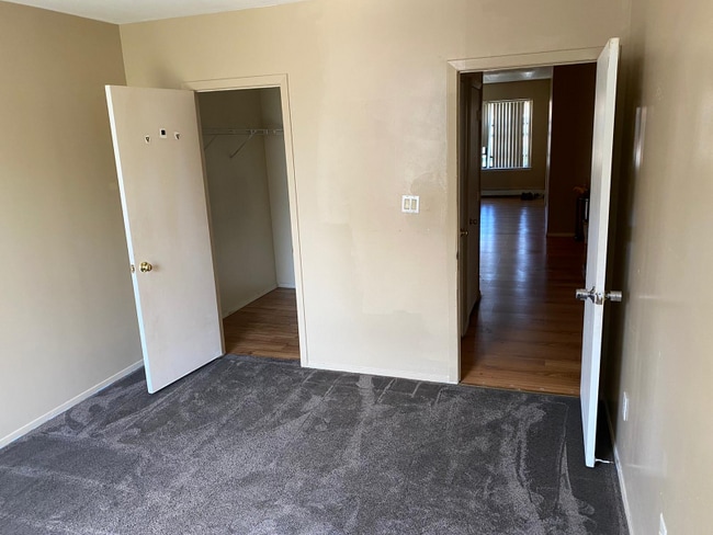 Photo - 940 E 181st St Apartment