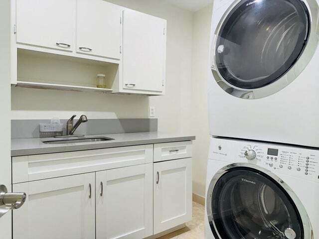 Foto del edificio - 952 SW 13th Dr