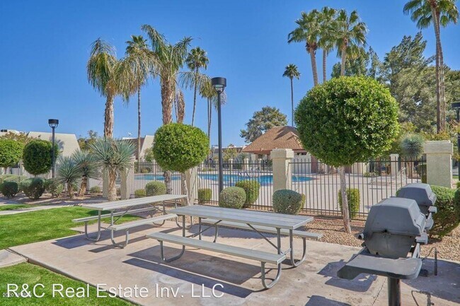 Building Photo - 2 br, 2 bath House - 5213 S. Monaco Dr.