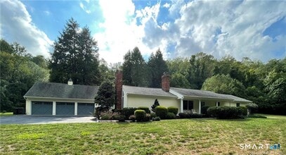 Building Photo - 42 Scribner Hill Rd