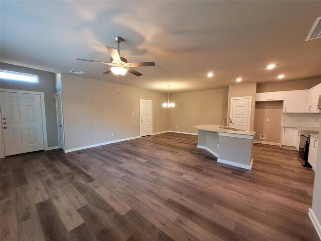 Foto del edificio - 9760 Grosbeak Ln