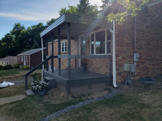 Photo - 315 Forliview Rd House