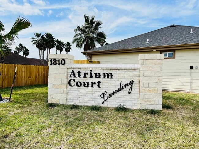 Building Photo - 1806 Atrium Pl Dr