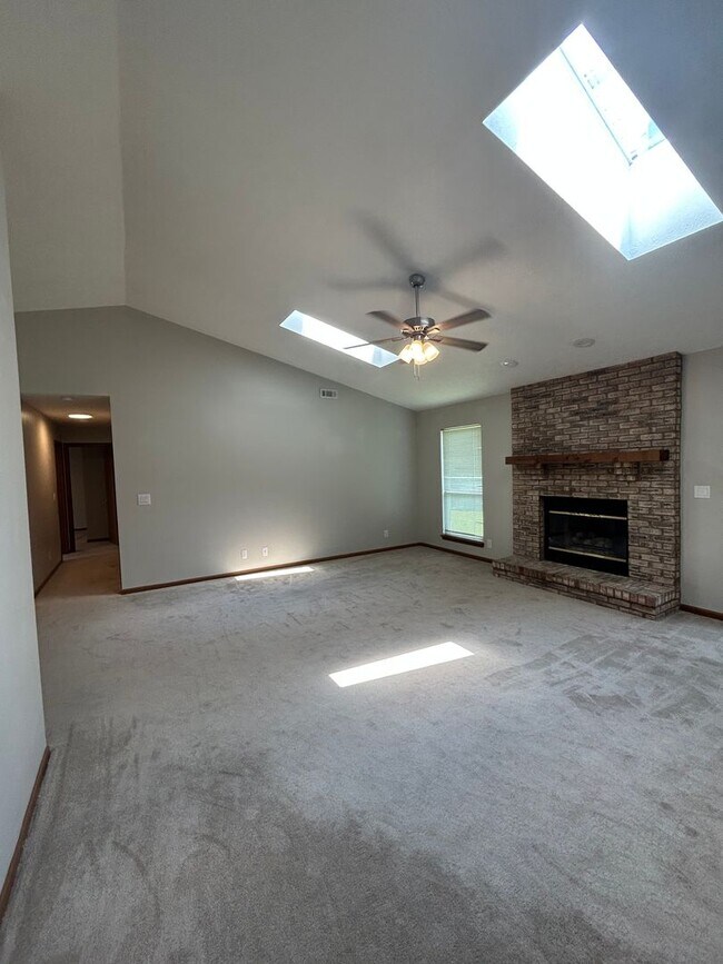 Foto del edificio - 3 Bedroom Home in Lafayette