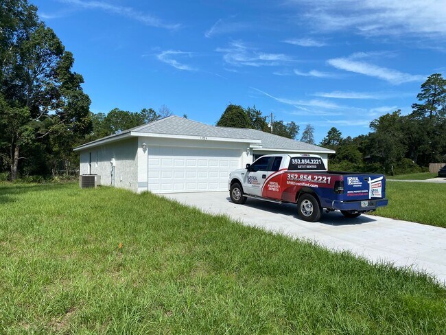 Foto del edificio - Desirable SW Ocala Neighborhood 3/2/2 **WO...