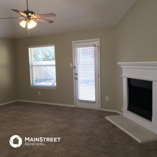 Building Photo - 1723 Katrina Ln