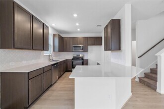 Building Photo - 8119 Leisure Pt Dr