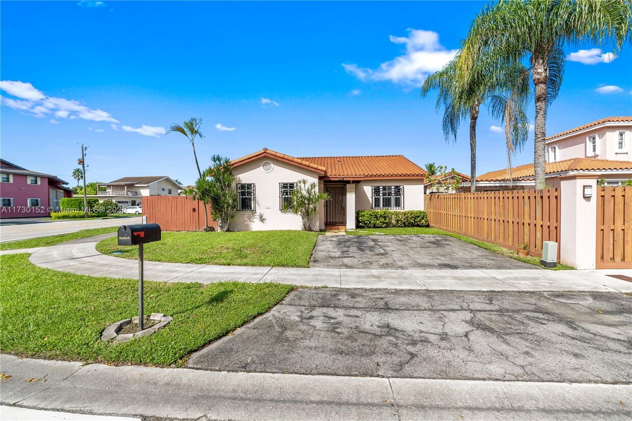 Foto principal - 1750 SW 137th Pl