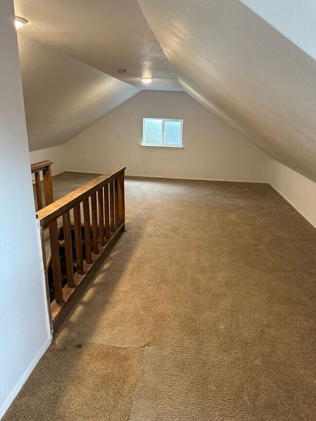 Foto del edificio - Beautifully remodeled 3 Bedroom 1 3/4 bath Home in Tacoma!