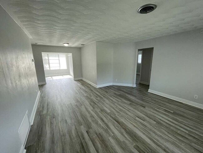 Building Photo - 3540 NW 34th Terrace
