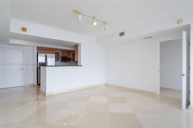 Building Photo - 325 S Biscayne Blvd