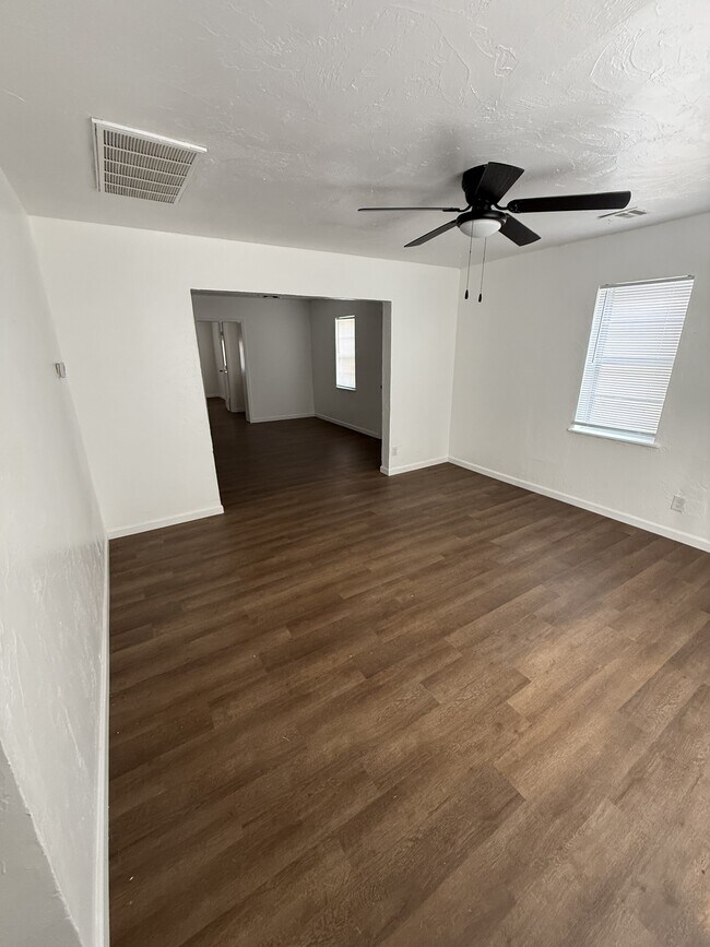 Foto del edificio - 1820 W Idaho Ave