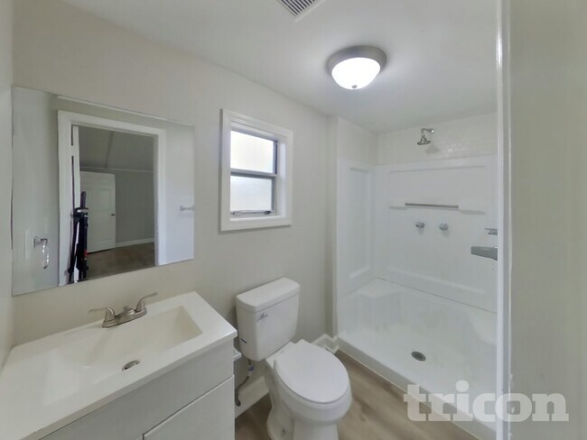 Foto del edificio - 5807 Ricker Rd