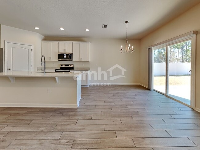 Building Photo - 22 N Hamilton Springs Rd