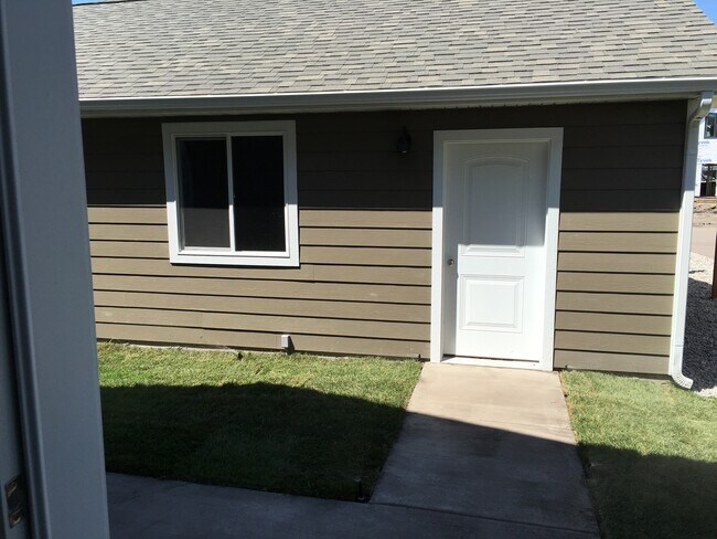 Foto del edificio - 979 Twin Lakes Ave