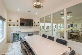 Clubhouse - Overland Station