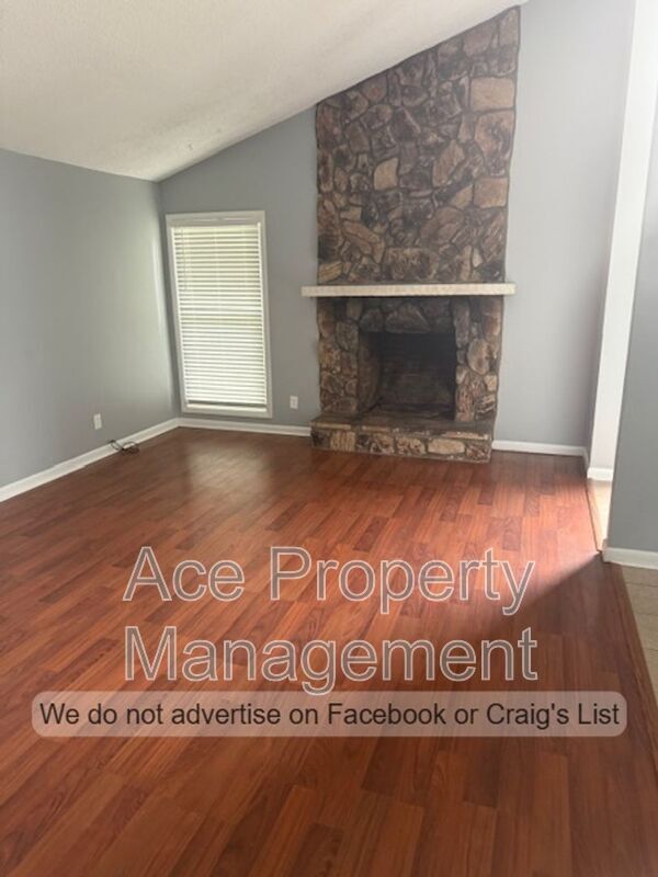 Foto del edificio - 5974 Brookcliff Rd