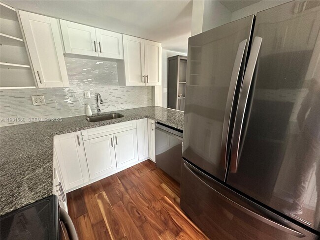 Foto del edificio - 90 Isle of Venice Dr