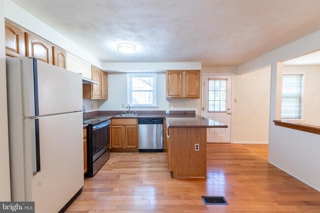 Foto del edificio - 12136 Bentridge Pl