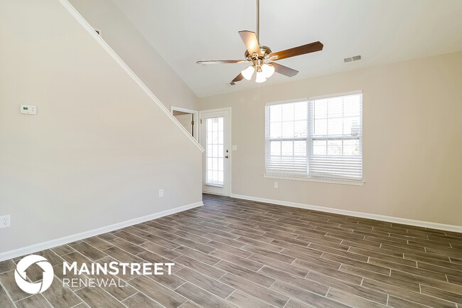 Foto del edificio - 4338 Bay Rum Ln