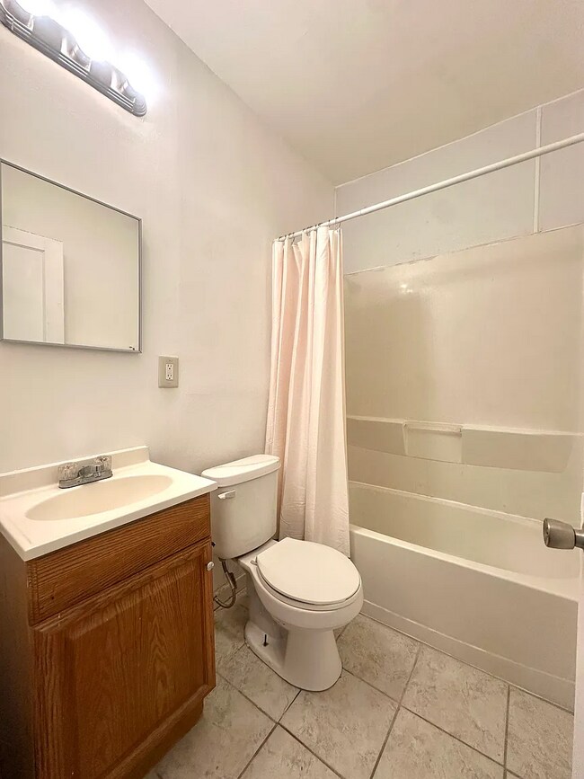 Building Photo - 3865 Alberta St