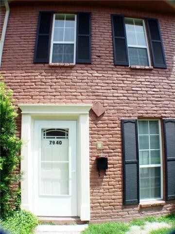 Foto principal - 7940 Leonora St