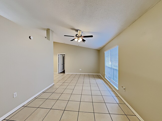 Building Photo - 2938 Hickory Ridge Dr