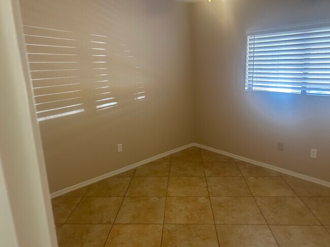 Foto del edificio - 2177 W 22nd Ave