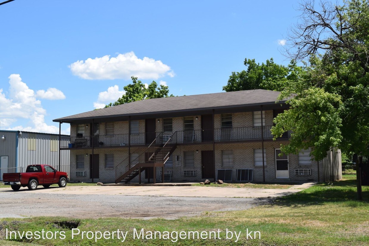 Building Photo - 2800 Vicksburg St