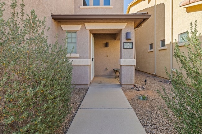 Building Photo - 6066 S Cedar Elm Ln