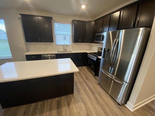 Foto del edificio - 265 Farmstead Dr E