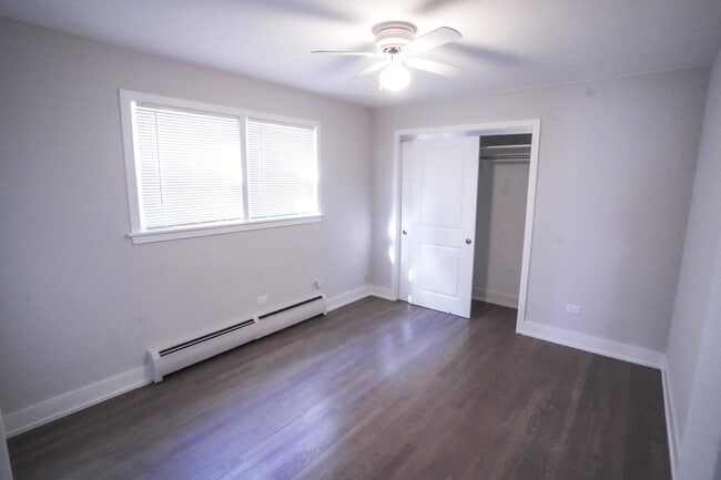 Building Photo - 5731 W Giddings St