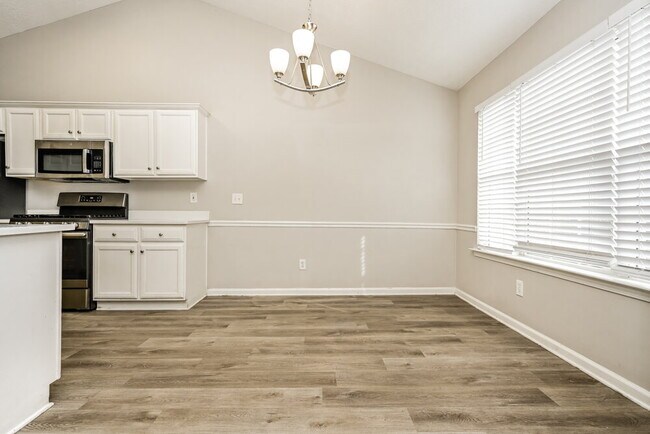 Foto del edificio - 1500 Logan Ln