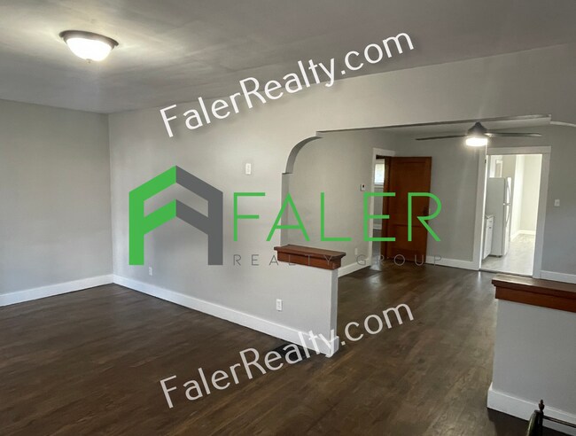 Foto del edificio - Spacious 2-bedroom Home w/ Detached Garage