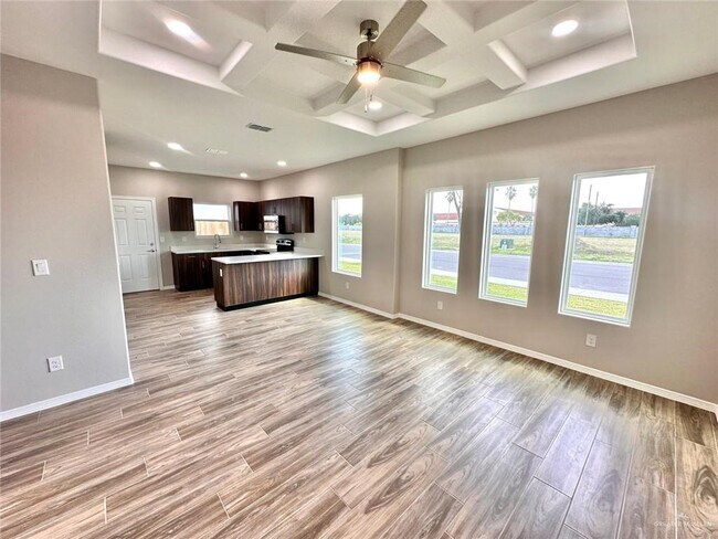 Foto del edificio - 16 E Walnut Ave