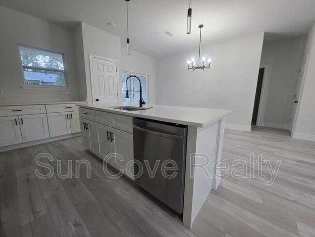 Foto del edificio - 7958 N Oberon Terrace