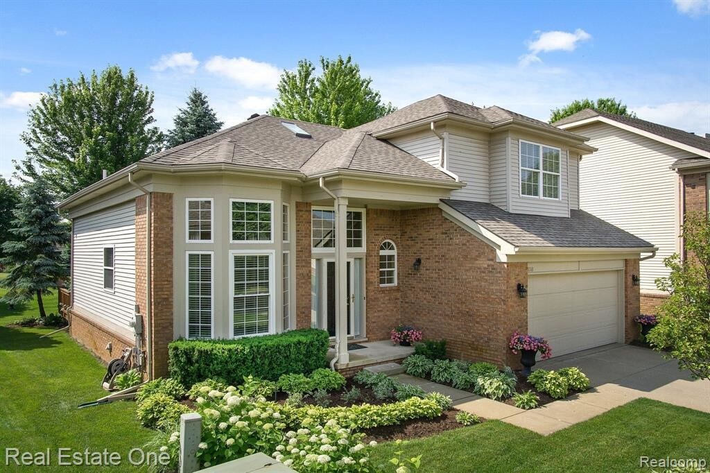 Foto principal - 3141 Bridlewood Dr