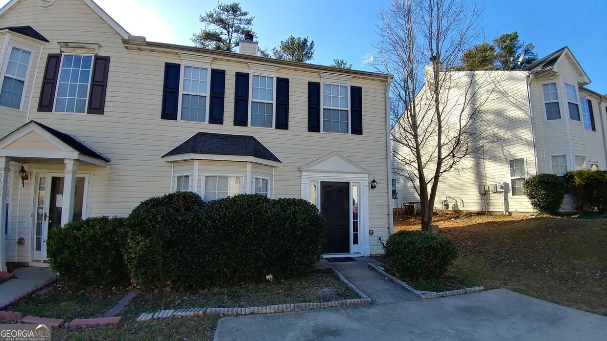 Primary Photo - 5595 Hampton Ct