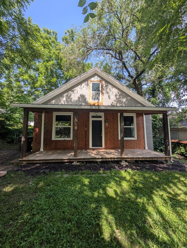 Building Photo - 314 Grand Ave