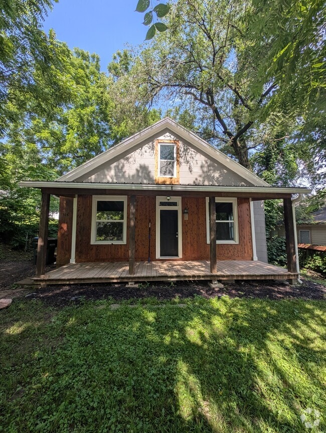 Building Photo - 314 Grand Ave