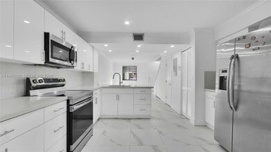 Building Photo - 1917 SW 107th Ave