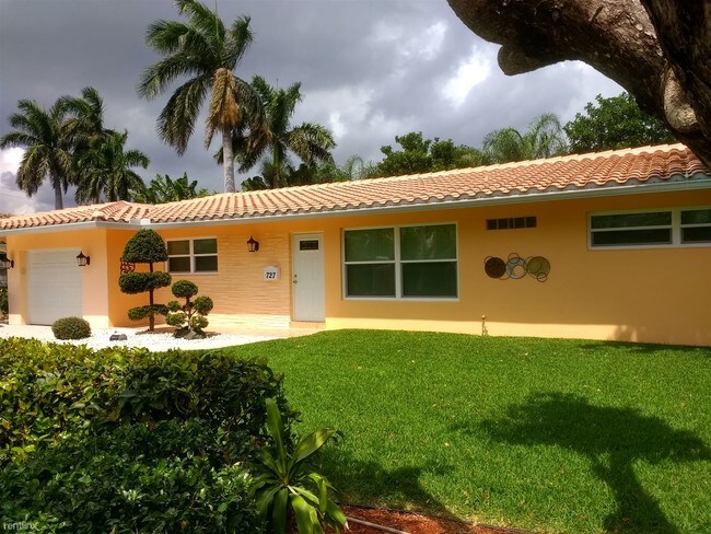 Foto del edificio - 4 br, 3 bath House - 727 Berkley Street