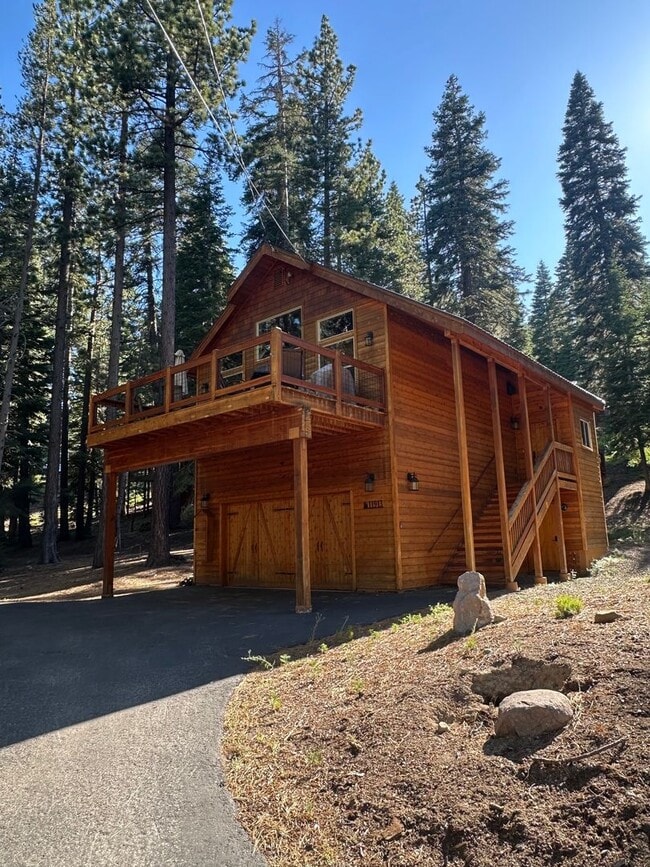 Building Photo - 11913 Snowpeak Way