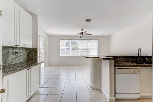 Building Photo - 5549 NW 113th Ct