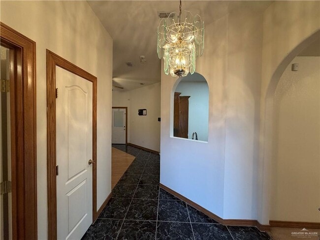 Foto del edificio - 25 Laurel Ave