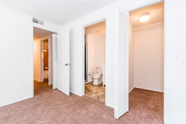 Foto del edificio - IDEAL CENTRAL LOCATION IN PORT CHARLOTTE