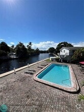 Building Photo - 1816 E Oakland Park Blvd